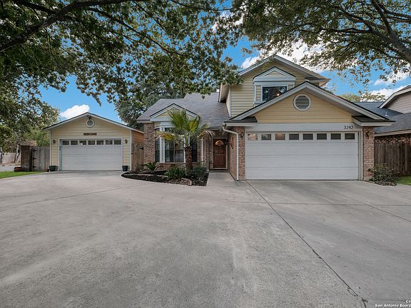 3rd image of 3242 FALCON GROVE DR