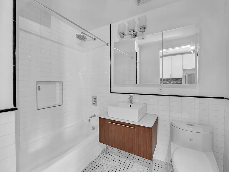 419 E 117th St #2A — Photo 9