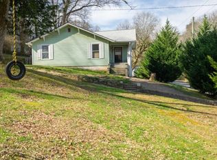 565 Sims Dr, Chattanooga, TN 37415