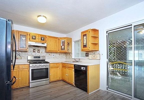 3rd image of 18 Greenfield Ct