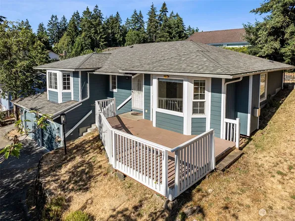 544 Lake Louise Drive SW, Lakewood, WA 98498