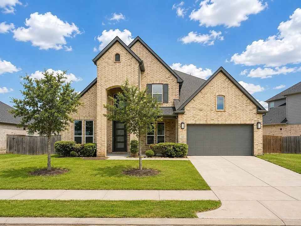 743 Corbin Crest Trl