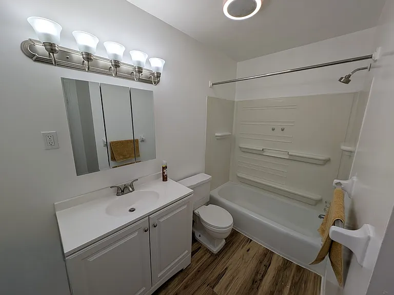 Mountain Ridge Townhouses — Photo 40