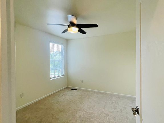 5th image of 43478 Chancellor Ln