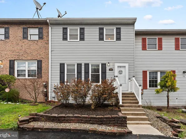 56 Privet Dr, Etters, PA 17319