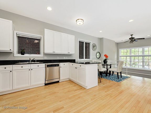 2nd image of 1227 N Greenview Ave #1