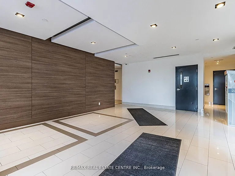 5240 Dundas St #B314 — Photo 29