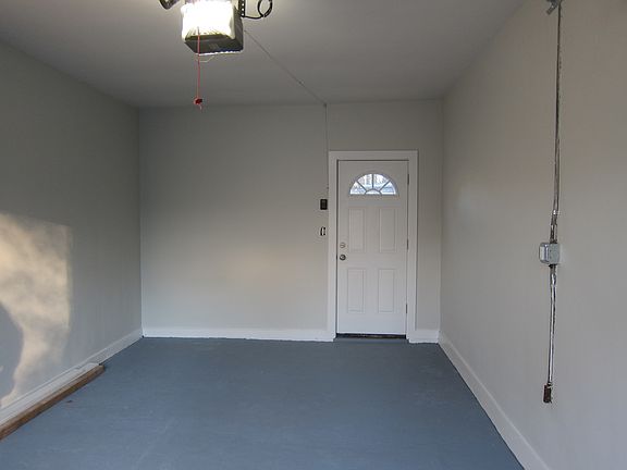5th image of 80 Norland Ave