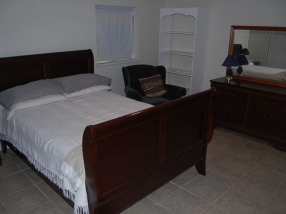 5th image of 7509 Jeannette St #1