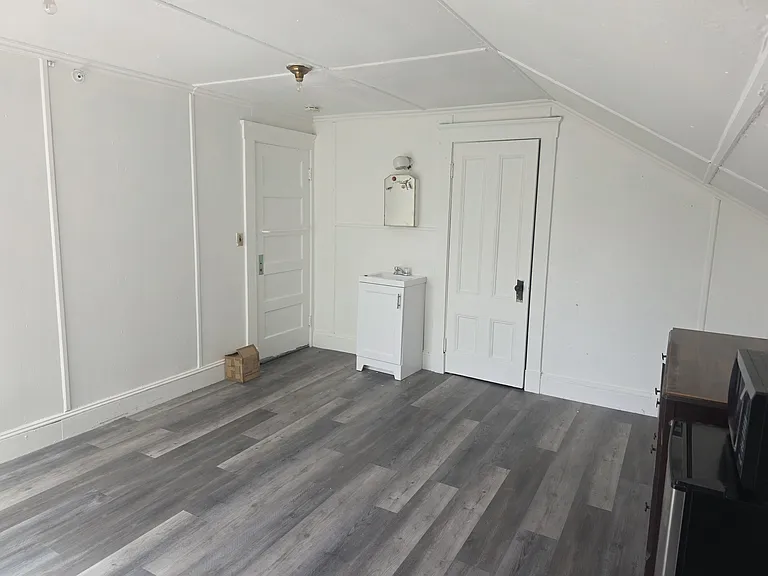 485 County St #18 — Photo 2