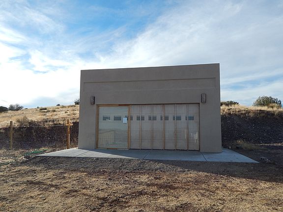 2nd image of 2066 S Hwy 61