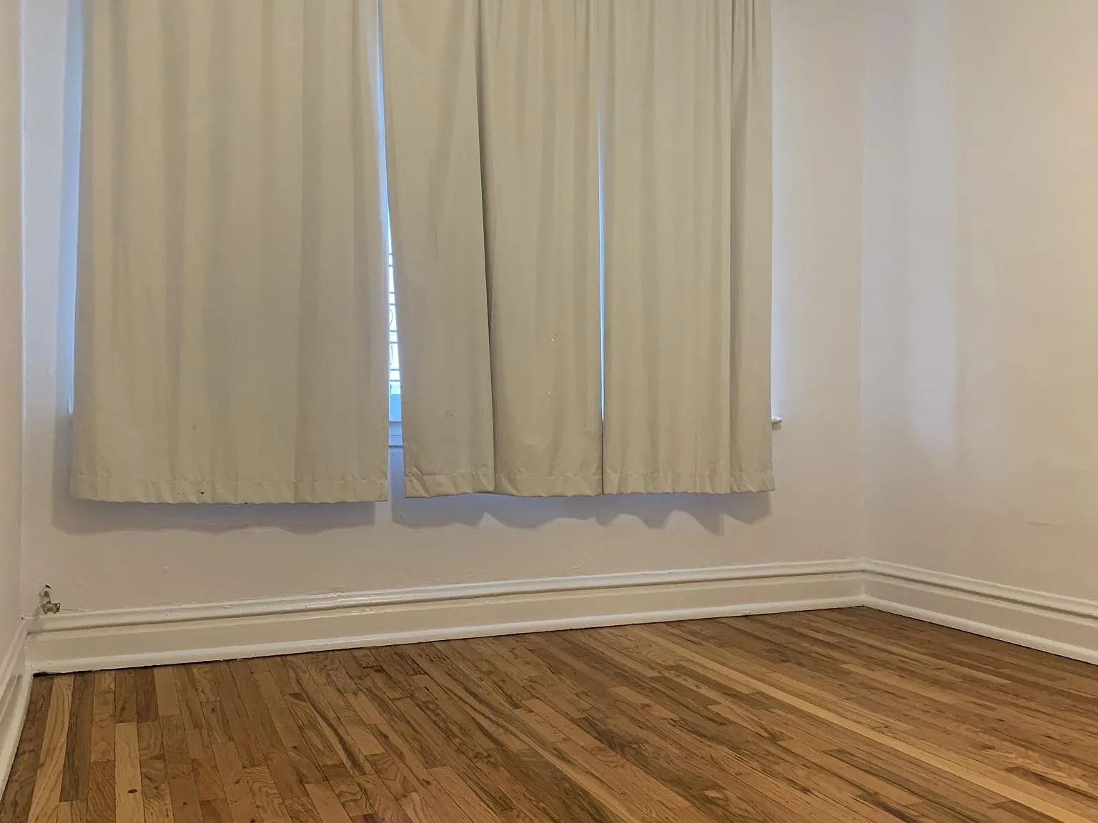 2 bed, 950 sqft, $1,700 — Photo 3