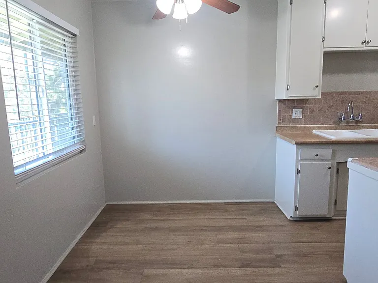 516 N Mar Vista Ave #6 — Photo 4