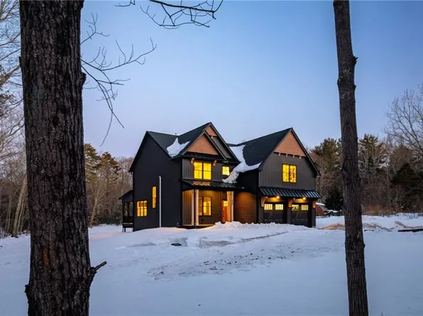 450 Carrs Pond Rd, East Greenwich, RI 02818