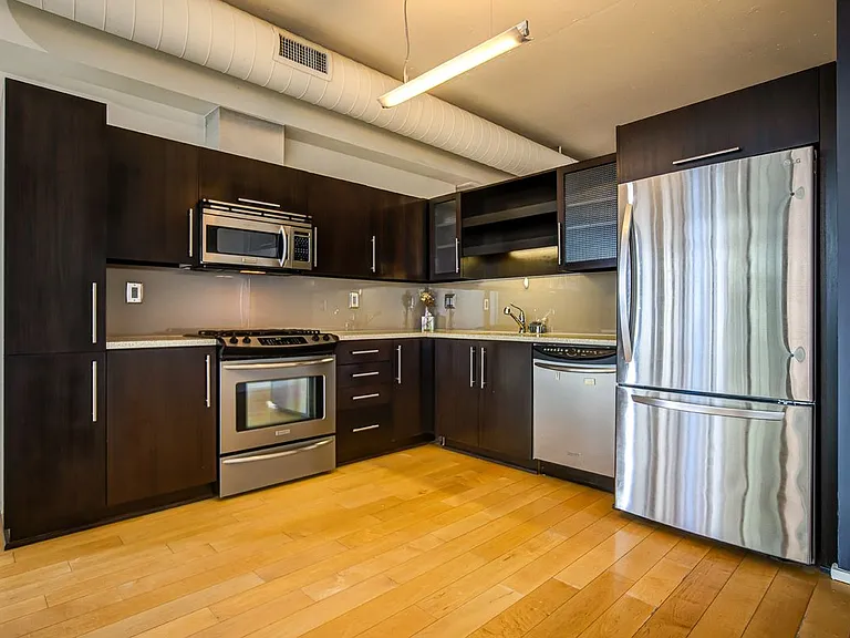 1100 S Hope St #803 — Photo 9