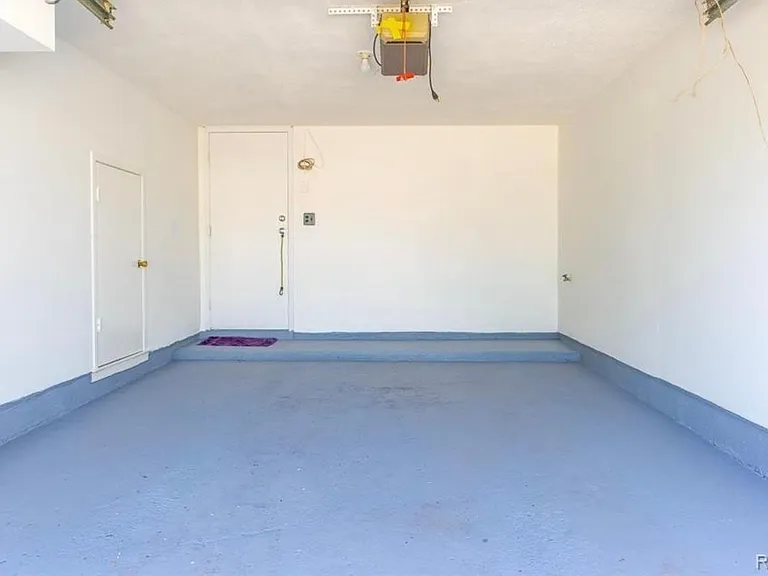 8724 Common Rd — Photo 19