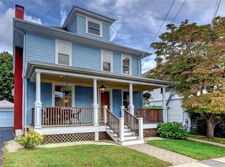 72 Overhill Rd, Providence, RI 02906