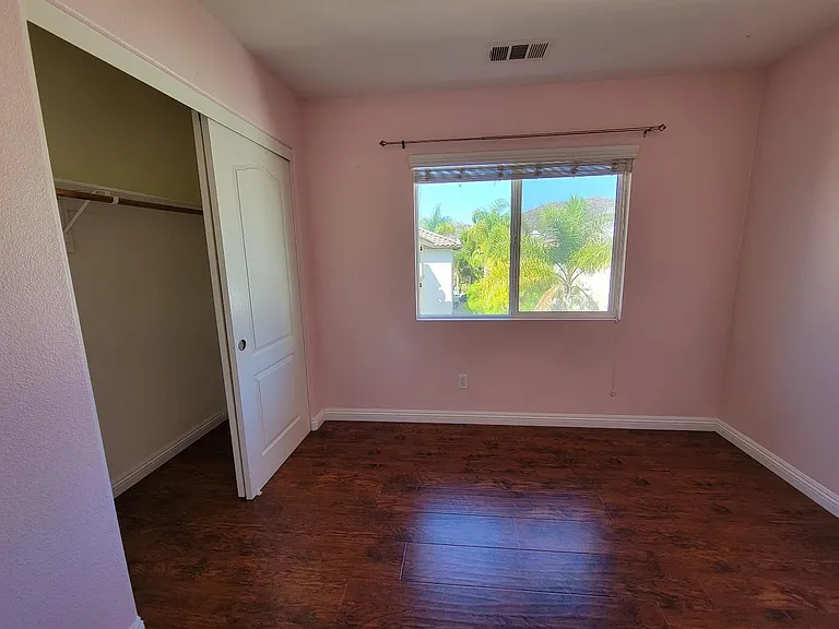 3rd bedroom with mountain view