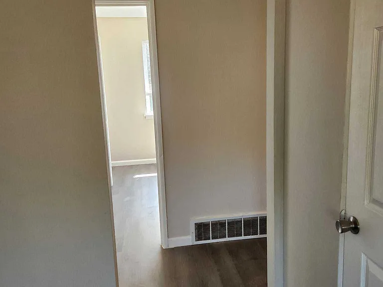 232 N Church St — Photo 8
