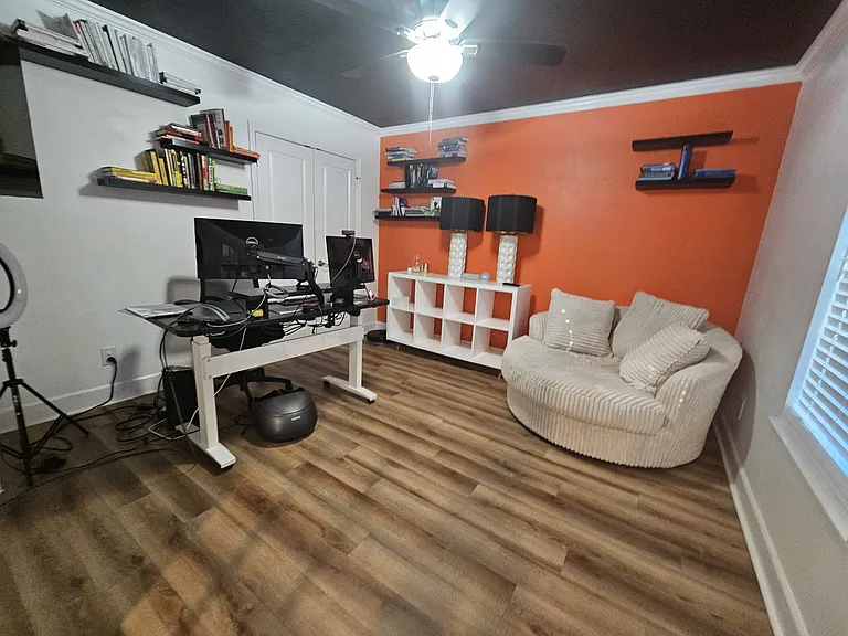 2737 Celia Ave — Photo 15