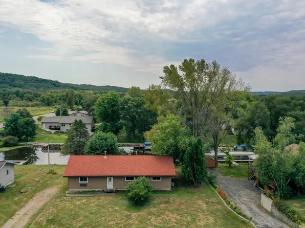 W10911 Bayview Dr, Lodi, WI 53555