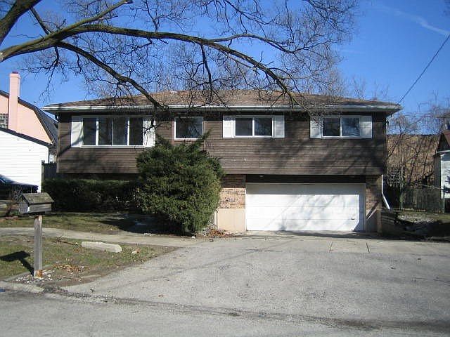 1st image of 9135 Crescent Dr