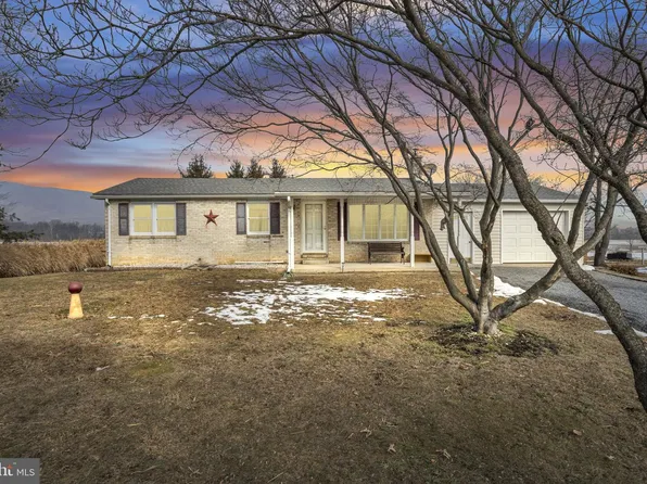 647 N Middle Rd, Newville, PA 17241