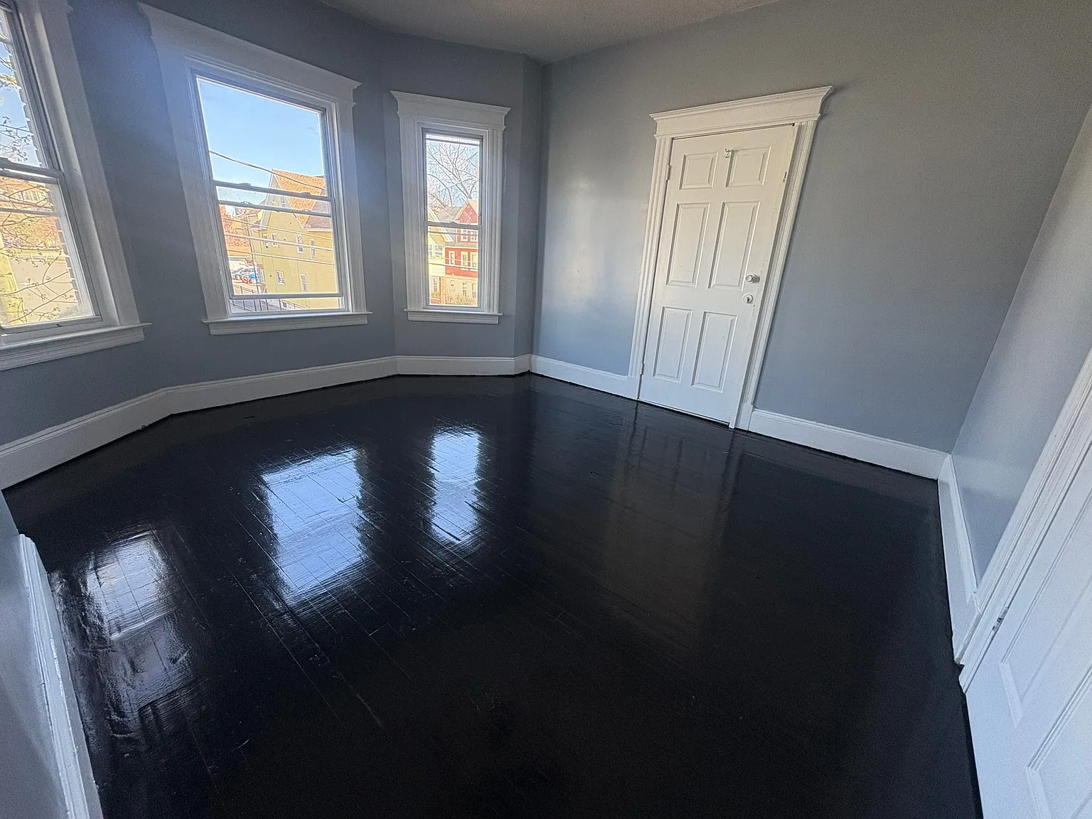 3 bed, 1100 sqft, $1,600 — Photo 4