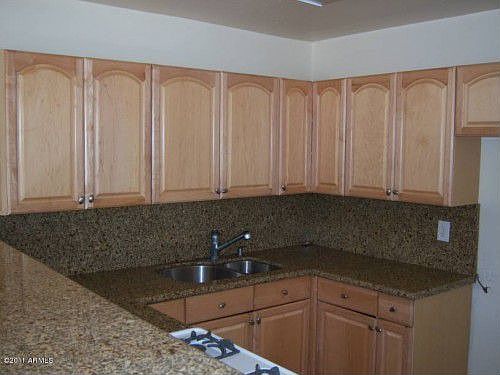 5th image of 2911 W Townley Ave