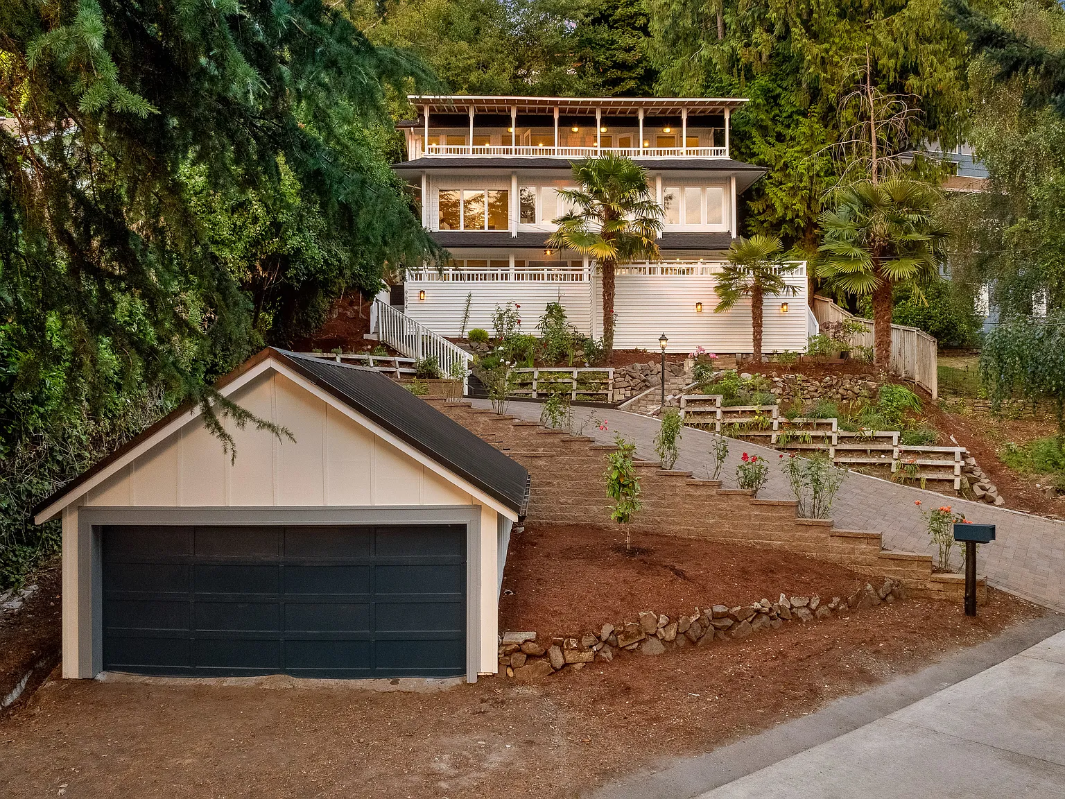 3 bed, 3000 sqft, $5,000 — Photo 3