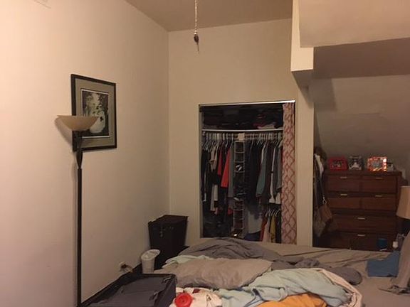 4th image of 3849 N Hermitage Ave #1