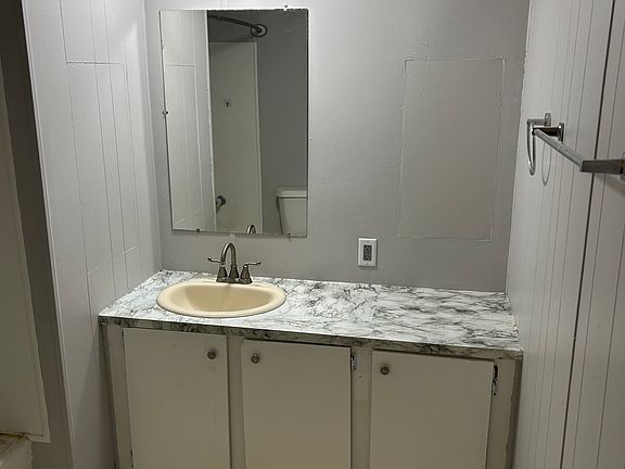 3rd image of 140 W 4th St Lot 11