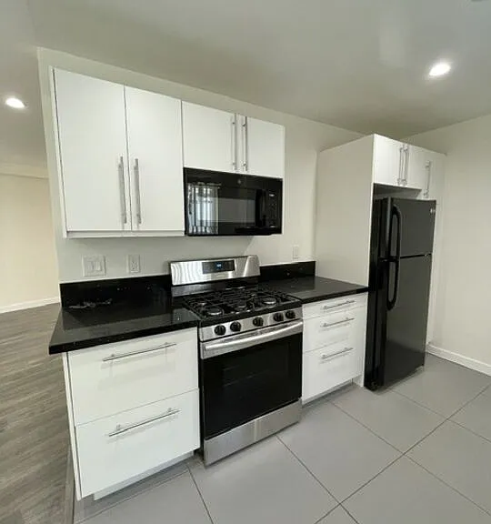 8397 Fountain Ave #203 — Photo 18