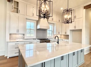 2817 Courtyard Ln, Baton Rouge, LA 70820