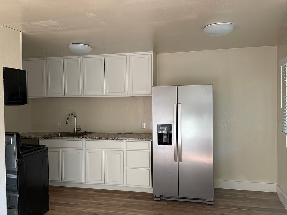 1st image of 377 E 7th Ave #1