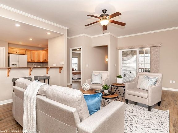 5th image of 28 Hessle Cir