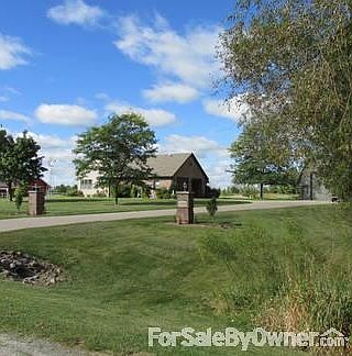 2nd image of 5282 River Oaks Dr