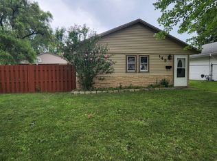 145 Birch St, Carpentersville, IL 60110