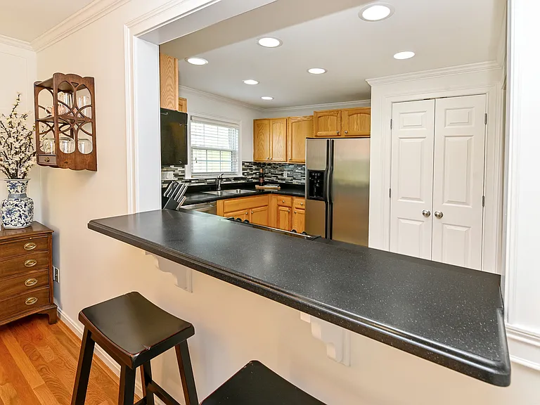 3721 Ashworth Dr #D — Photo 5