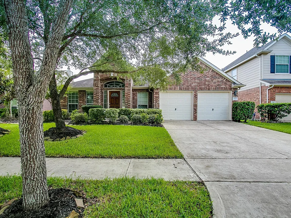 10914 Tattershall Ln