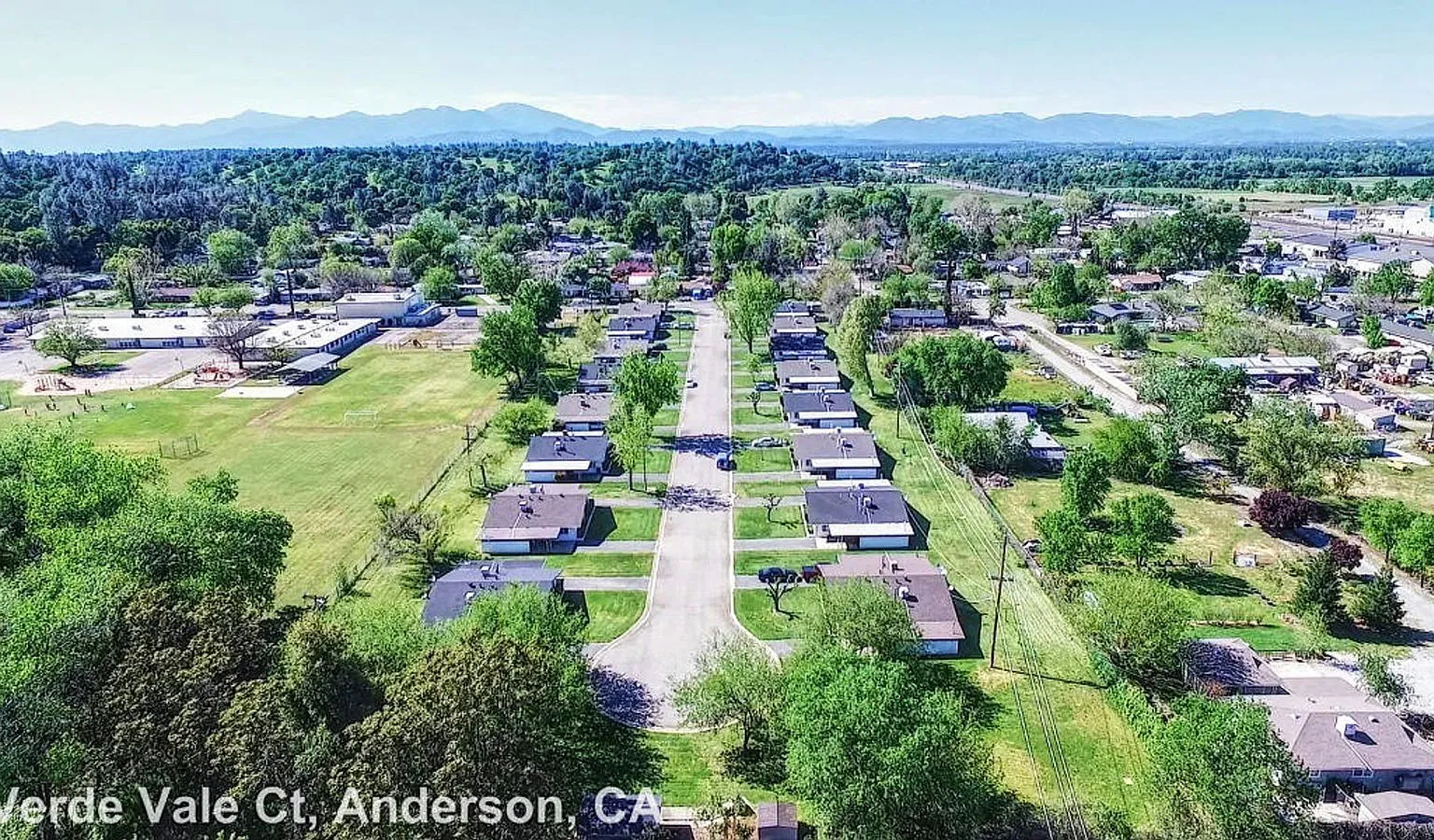 2 bed, 1.0 bath, 800 sqft, $1,295 — Photo 3