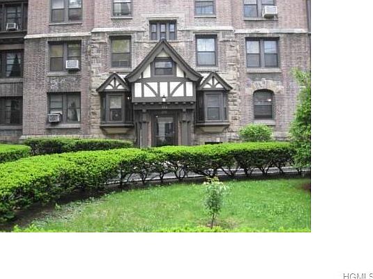 1st image of 250 Martine Ave APT 2E