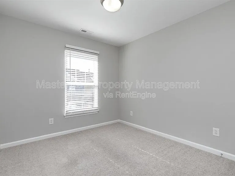 316 Kinellan Ln — Photo 12