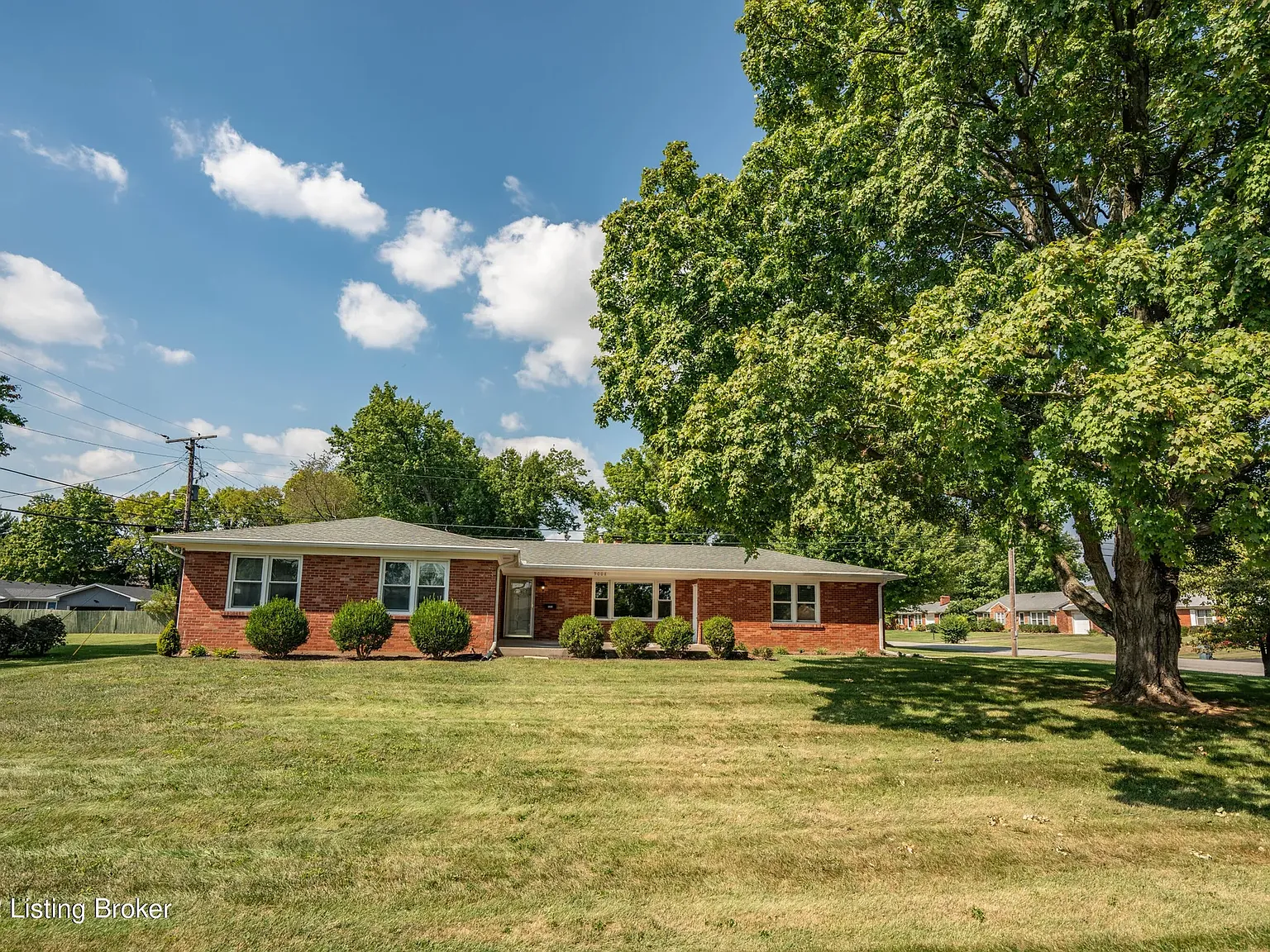 3 bed, 1437 sqft, $2,800 — Photo 2
