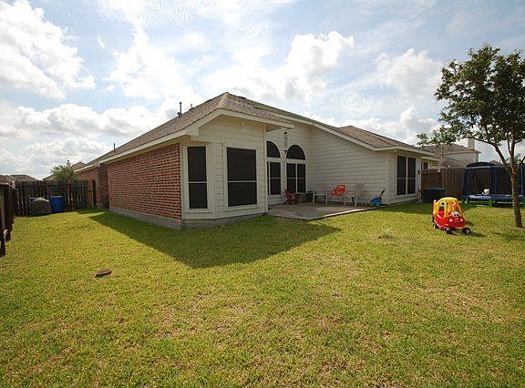 5th image of 2912 Standing Springs Ln