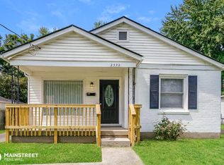 2592 Greenup Rd, Louisville, KY 40217