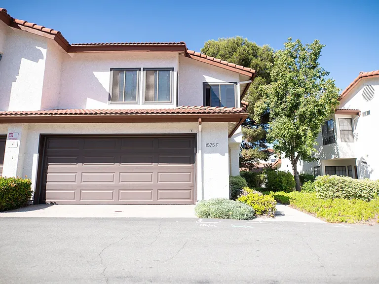 1575 Apache Dr #F — Photo 32