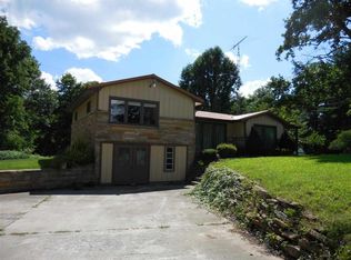 606 Middle Leesville Rd, Bedford, IN 47421