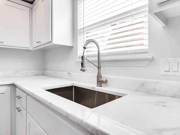 810 Birmingham Ave — Photo 4
