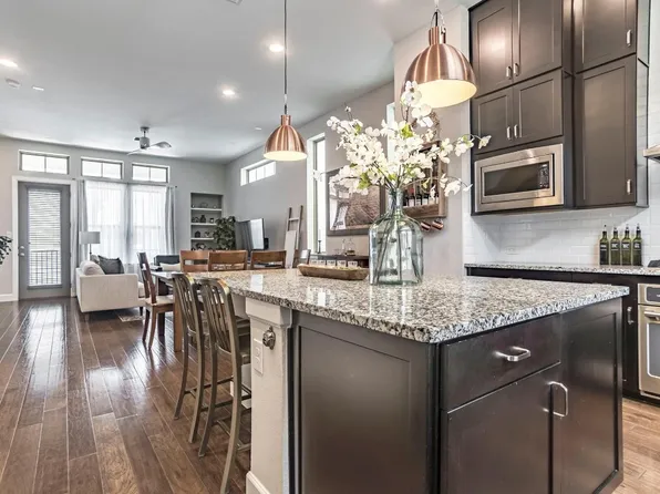 2968 Carmel St, Dallas, TX 75204